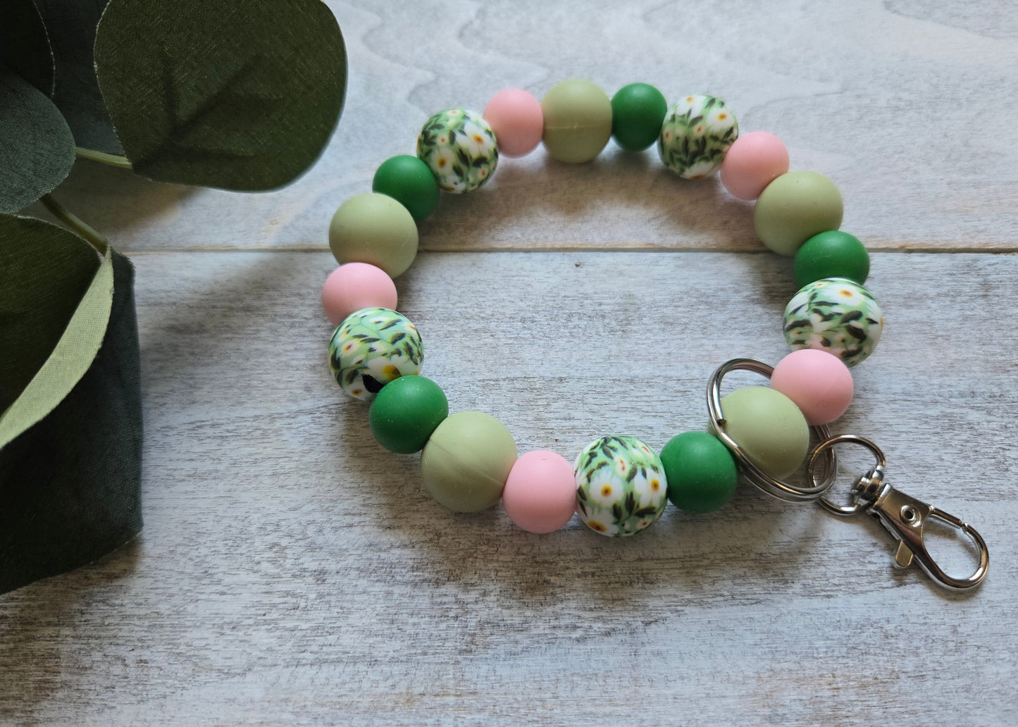 Daisy Meadow Beaded Keychain Bracelet